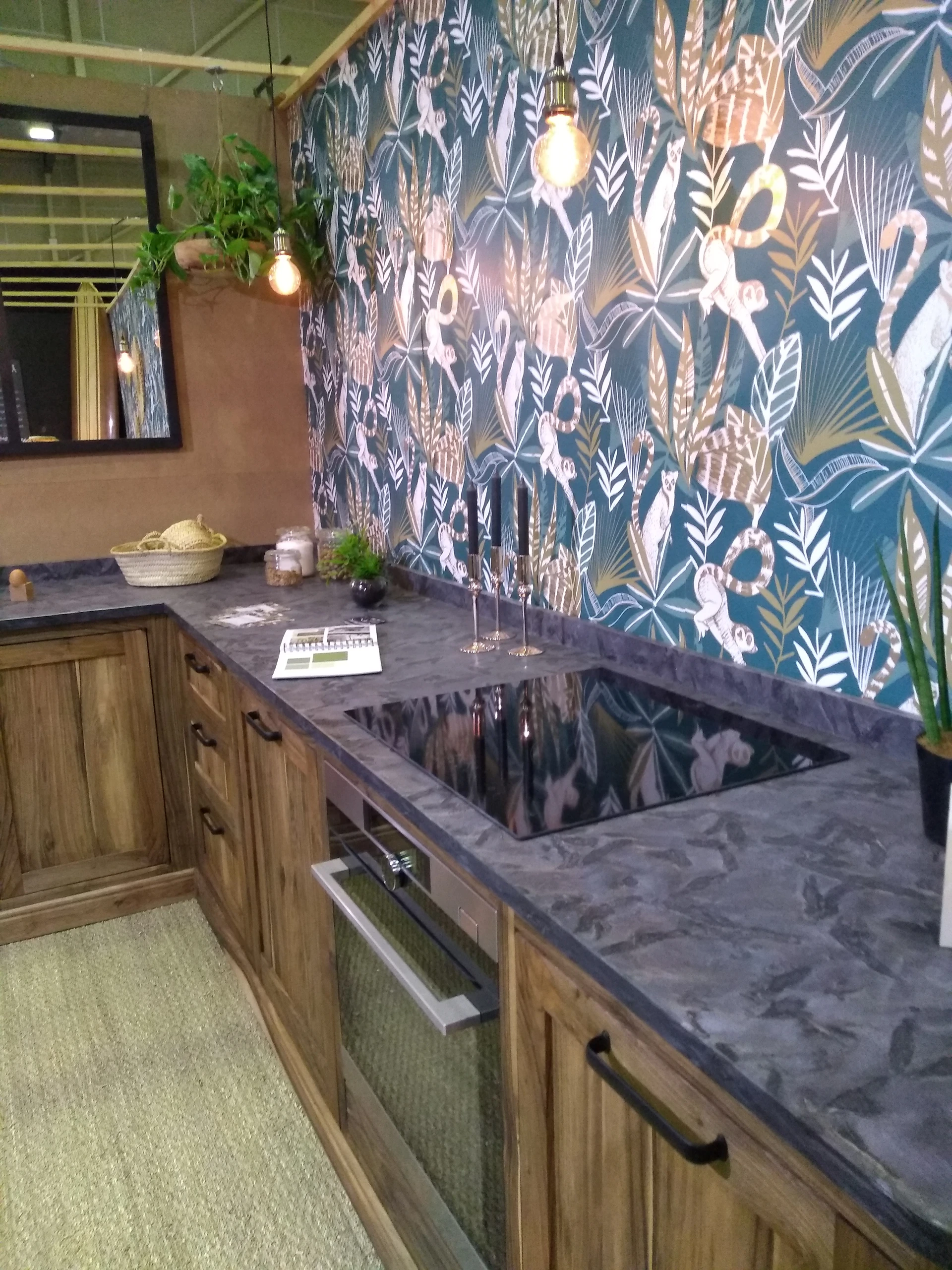 Cuisine chêne massif salon du vin Cuisine chêne massif salon du vin