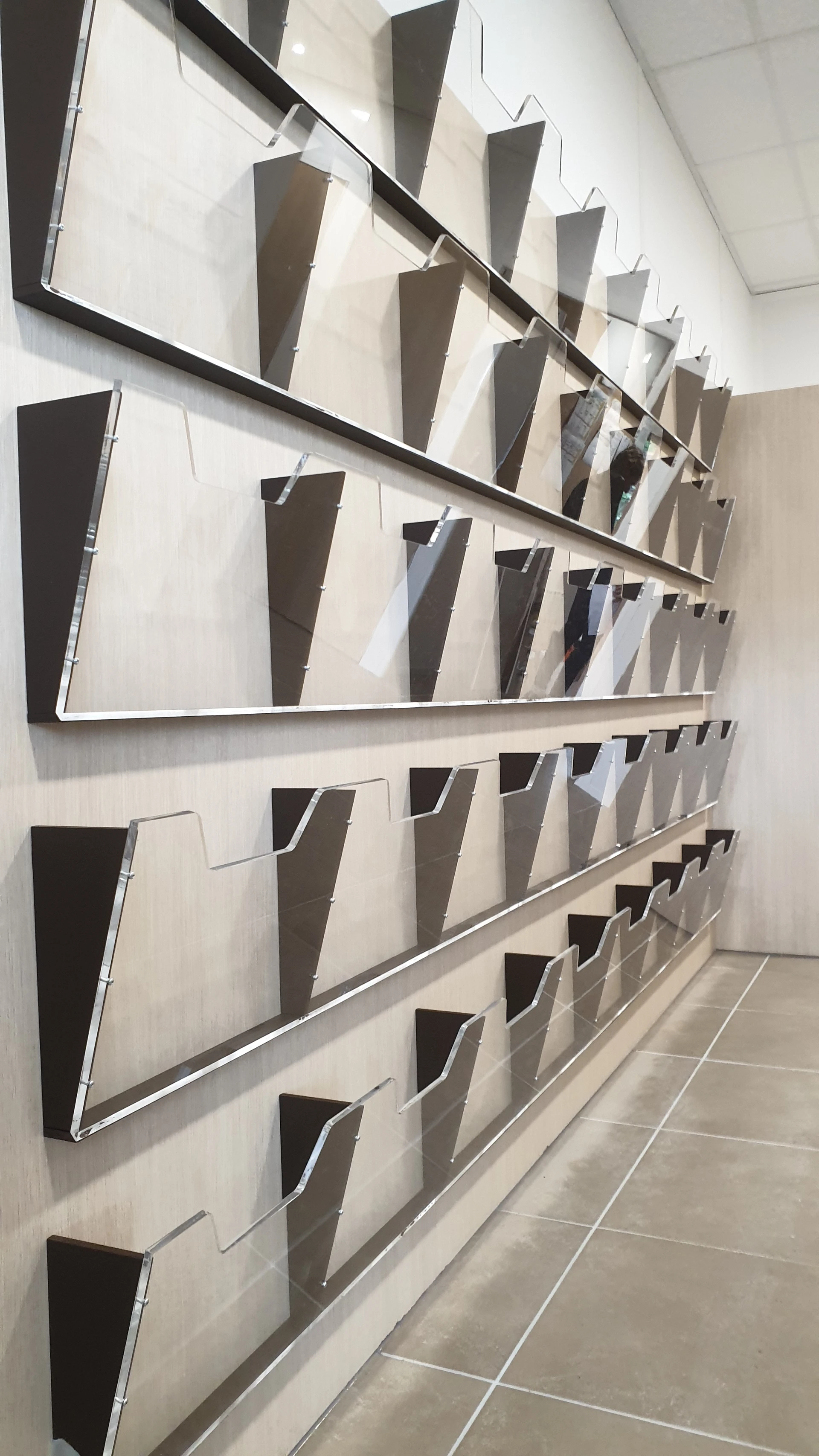 Agencement pro présentoirs XXX Agencement pro présentoirs XXX