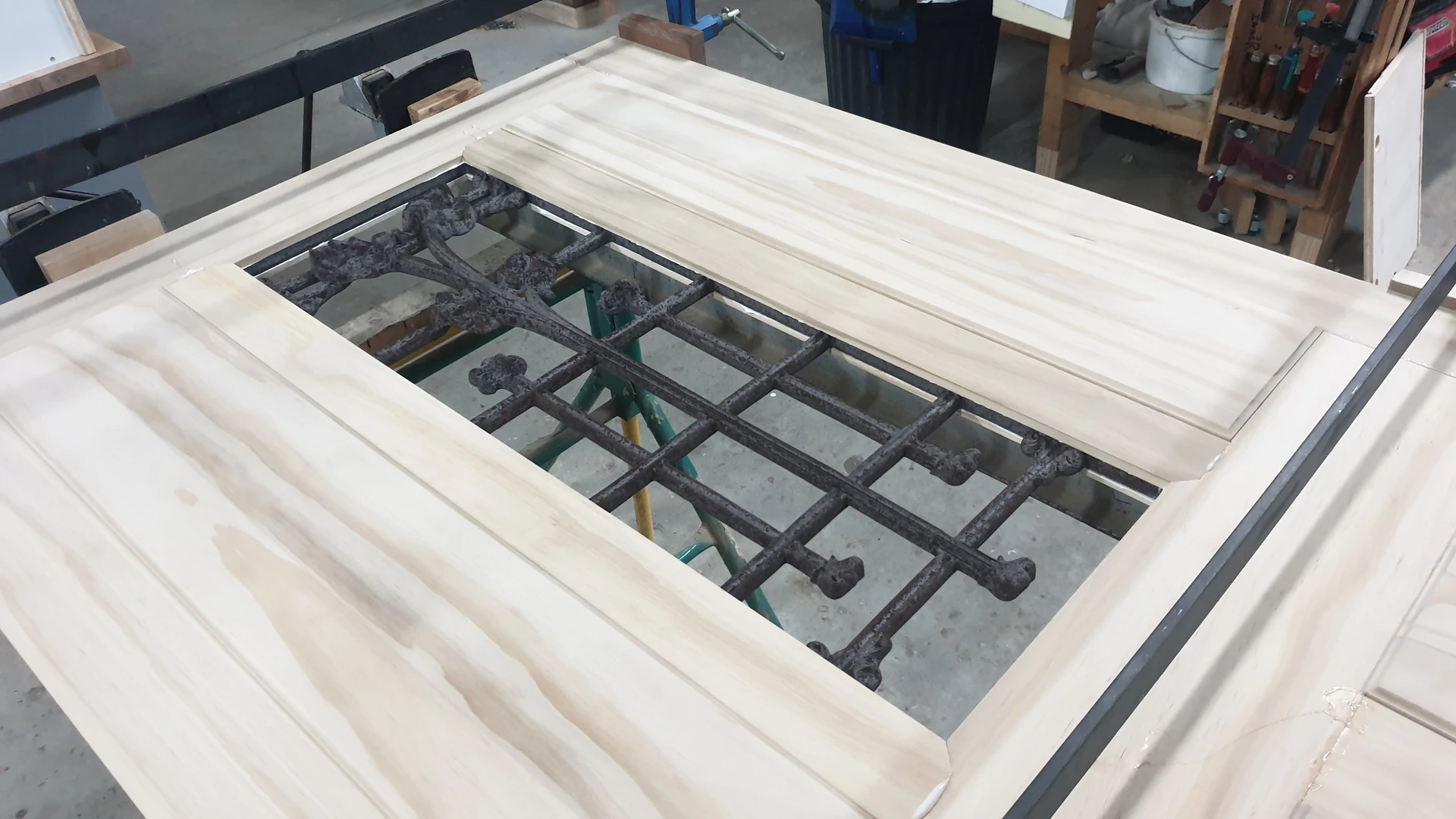 Porte d'entrée traditionnelle XXX Porte d'entrée traditionnelle XXX